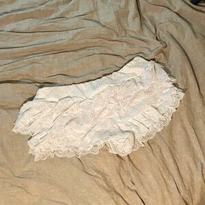 Picnic ruffle shorts!